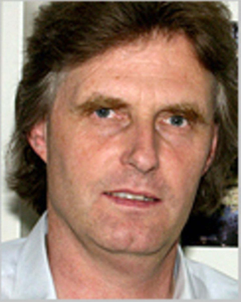 Ulrich Kutschera ist Professor für Pflanzenphysiologie und Evolutionsbiologie an der Universität Kassel Ulrich Kutschera ist Professor für Pflanzenphysiologie und Evolutionsbiologie an der Universität Kassel