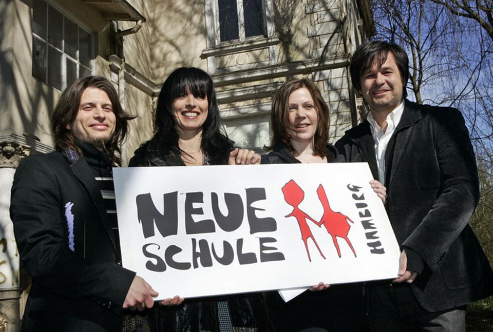 Die vier Gründer der "Neuen Schule Hamburg" (von links nach rechts): Philipp Palm, Nena Kerner, Silke Steinfadt und Thomas Simmerl