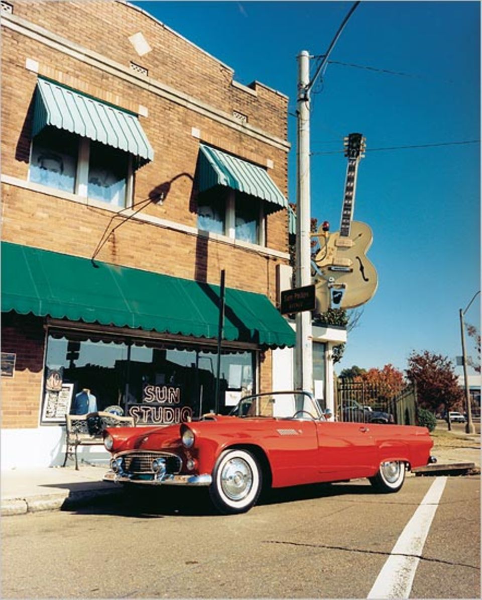 Wo Legenden geboren wurden: Im Sun Studio in Memphis nahmen Elvis Presley und Johnny Cash ihre ersten Platten auf. Heute werden nachts CDs aufgezeichnet, am Tag Besucher herumgeführt Wo Legenden geboren wurden: Im Sun Studio in Memphis nahmen Elvis Presley und Johnny Cash ihre ersten Platten auf. Heute werden nachts CDs aufgezeichnet, am Tag Besucher herumgeführt