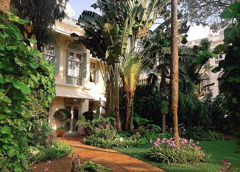 Bei der Unterkunft sparen ist auch in Luxus-Hotels wie dem "Oriental-Hotel" in Bangkok möglich Bei der Unterkunft sparen ist auch in Luxus-Hotels wie dem "Oriental-Hotel" in Bangkok möglich