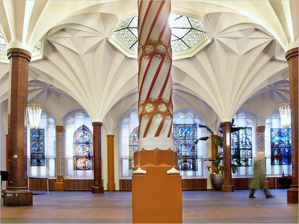 Ausstellungsort: die Meckelhalle der Sparkasse Freiburg - Nördlicher Breisgau Ausstellungsort: die Meckelhalle der Sparkasse Freiburg - Nördlicher Breisgau