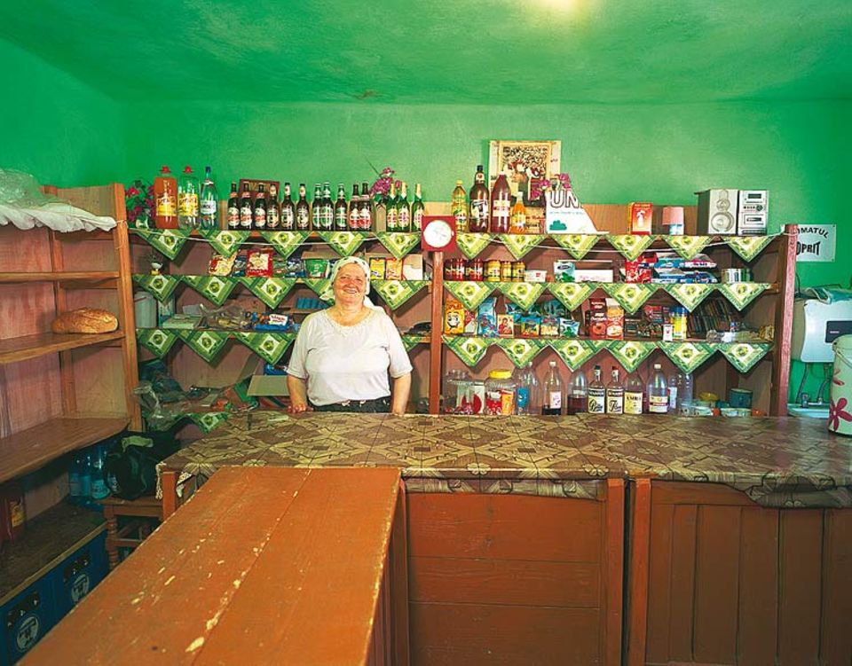 Dorfladen in Botiza: überschaubares Angebot, liebevolle Dekoration
