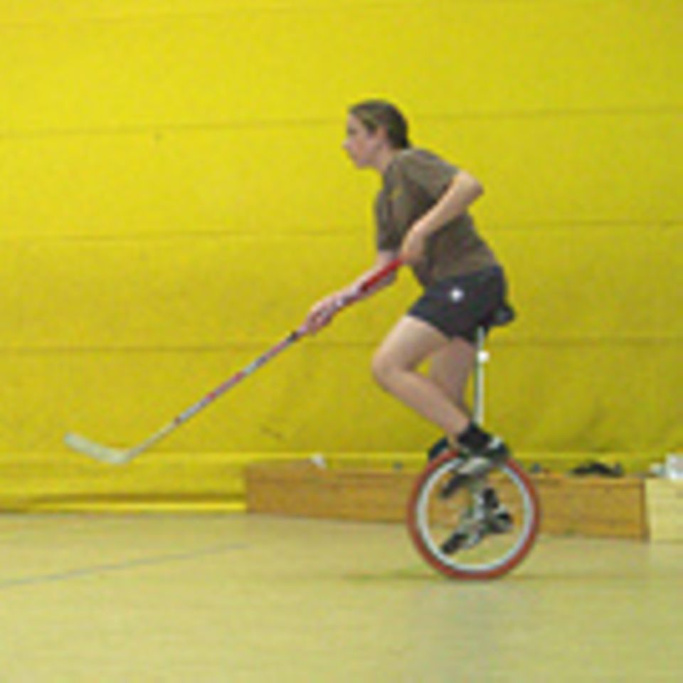 Einradhockey - Der Kampf mit dem Gleichgewicht