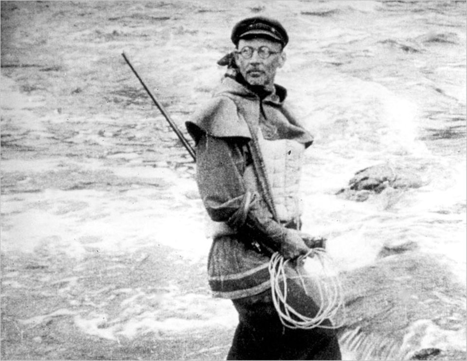 Leonid Kulik vom Mineralogischen Museum in St. Petersburg unternahm 1927 die erste wissenschaftliche Expedition in die Tunguska-Region