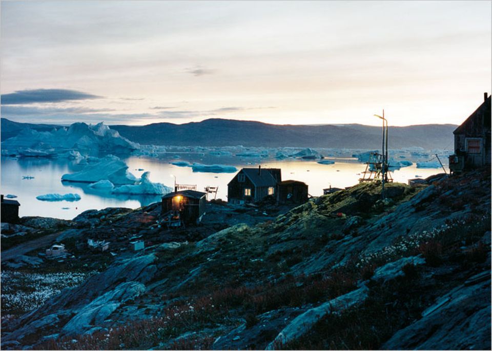 Budenzauber: die Häuser von Tiniteqilaaq in der Arktis Budenzauber: die Häuser von Tiniteqilaaq in der Arktis