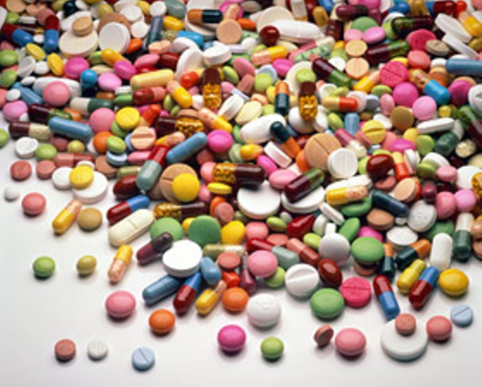 Sanfte Medizin: Normalerweise braucht der Körper Nahrungsergänzungsmittel nicht - eine Überdosierung kann sogar gefährlich sein