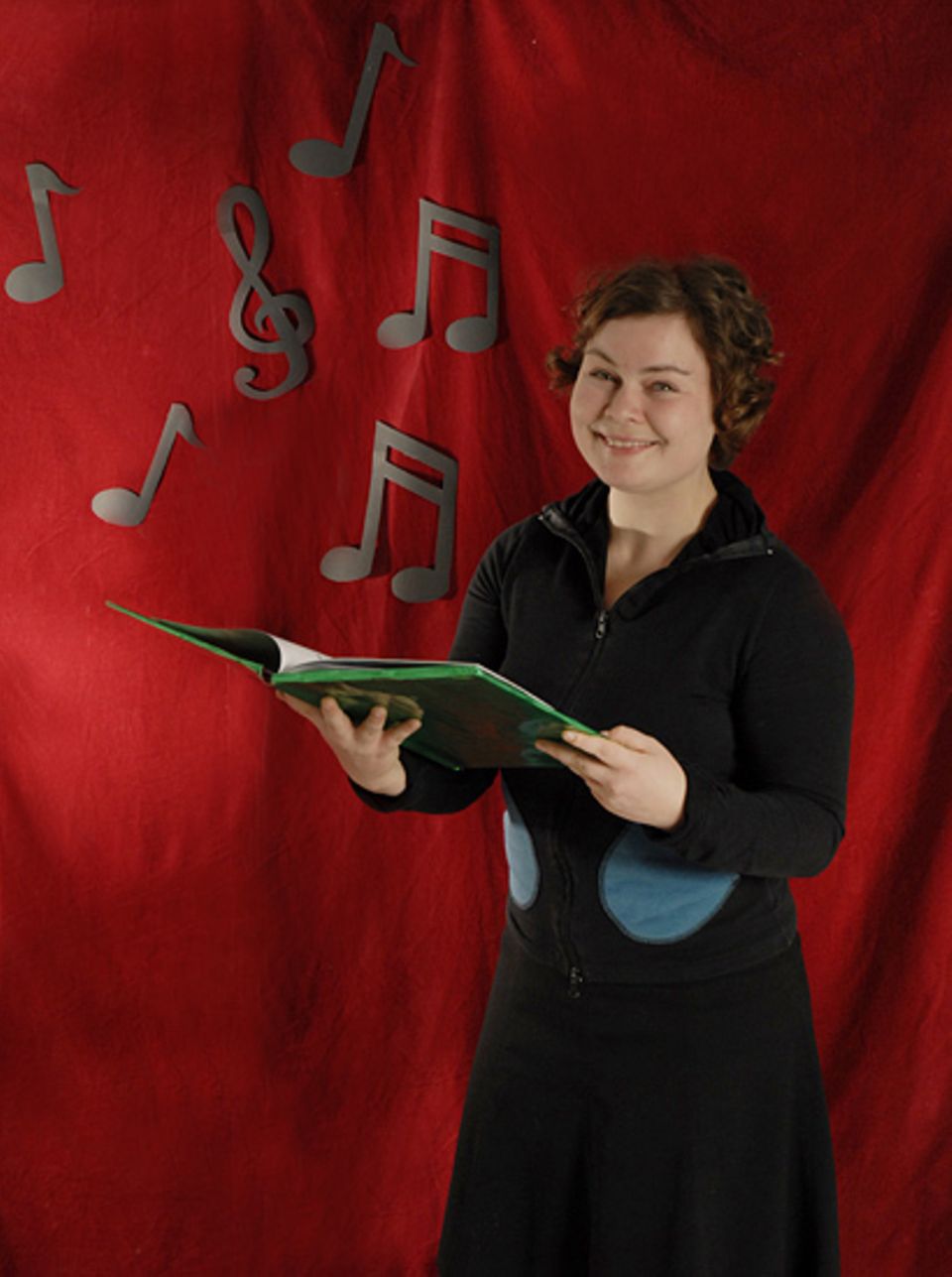 Textredakteurin Katharina Beckmann liebt vor allem eines an Weihnachten: Das Singen! Textredakteurin Katharina Beckmann liebt vor allem eines an Weihnachten: Das Singen!