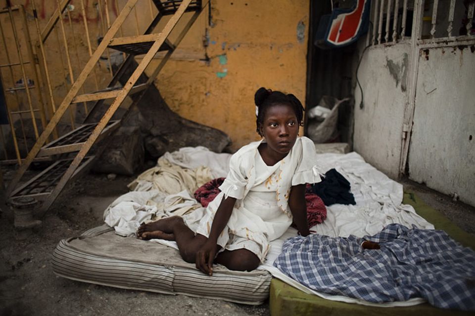 Nach dem großen Beben: Die zwölfjährige Landa in ihrer neuen Bleibe außerhalb von Port-au-Prince