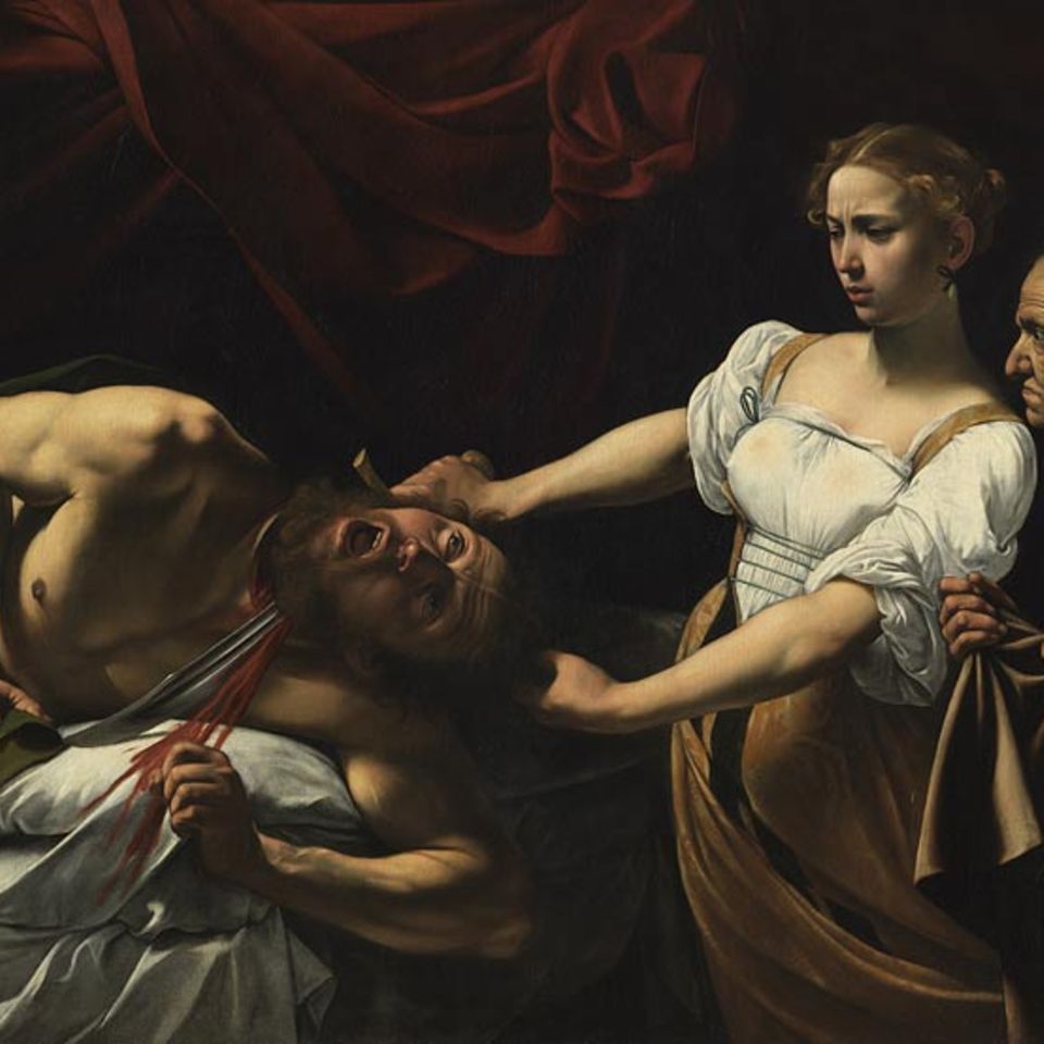Barock: Die Klinge hat die Kehle schon fast bis zum Rückgrat durchschnitten, Blut spritzt auf Bett und Kissen, aus dem halb geöffneten Mund entweicht ein letzter Atemzug. Caravaggios Zeitgenossen kennen die biblische Geschichte der Judith, die ihre Heimat rettet, indem sie den Tyrannen Holofernes ermordet. Doch kein Maler hat sie ihnen jemals so gezeigt: voller Gewalt und sexueller Spannung