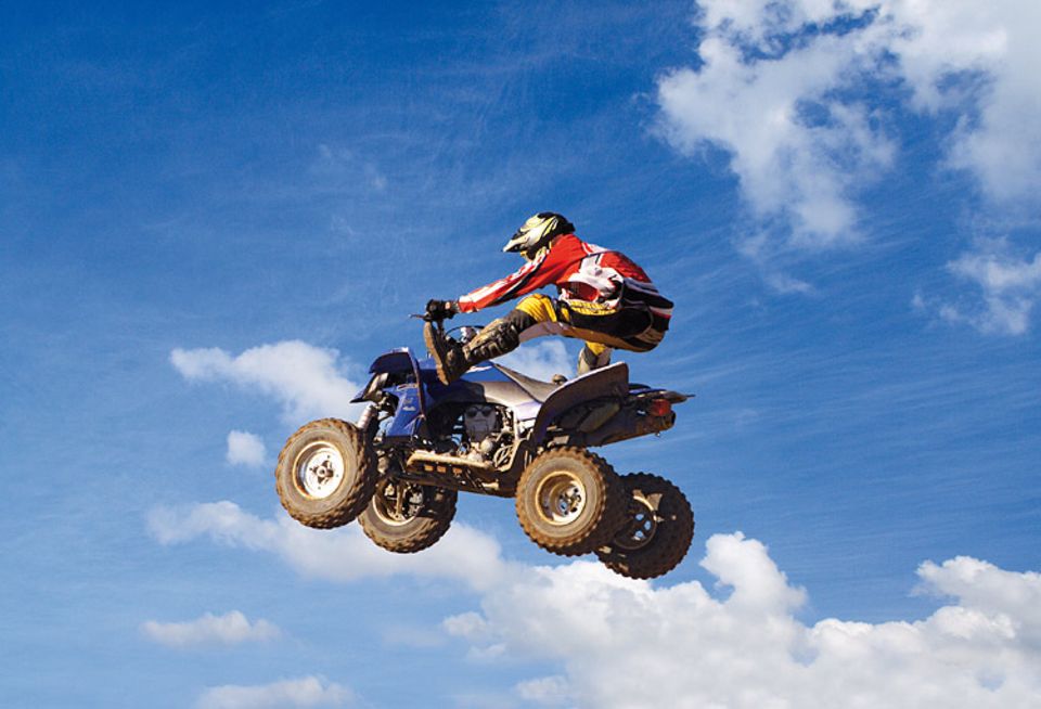 Wahre Luftsprünge mit dem Quad Wahre Luftsprünge mit dem Quad