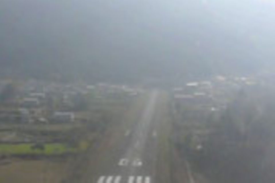 Video: Landeanflug auf Lukla: Video: Landeanflug auf Lukla