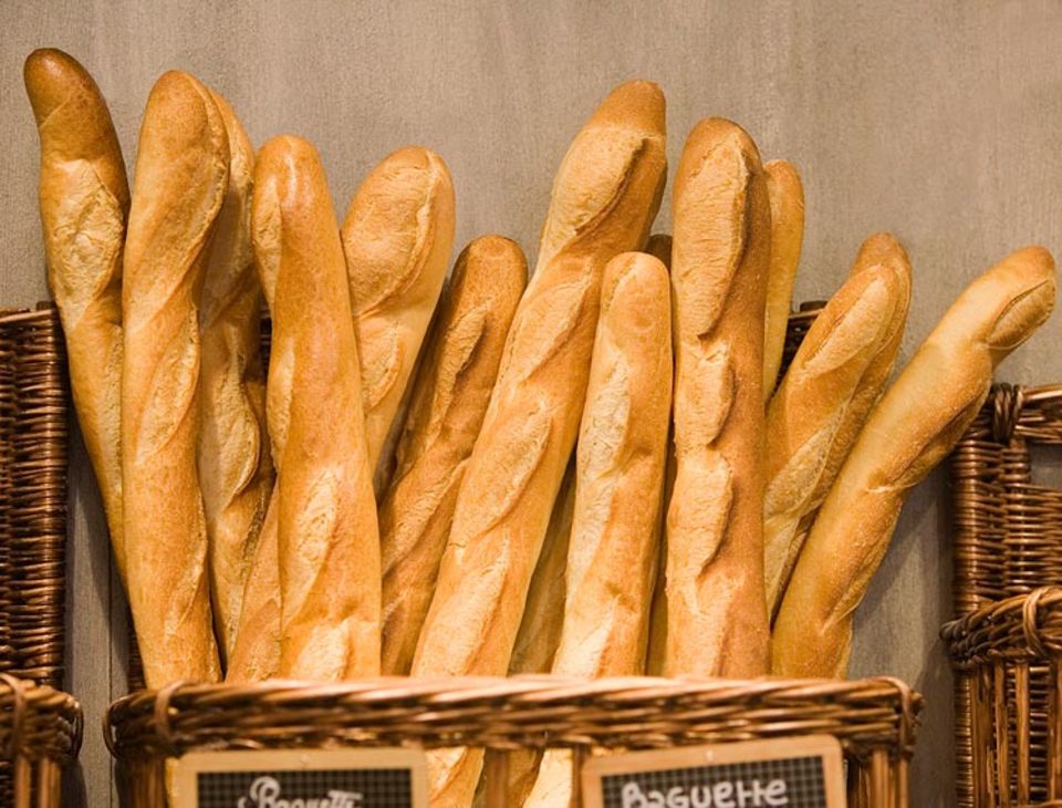 Baguette - Accessoire und Essen zugleich