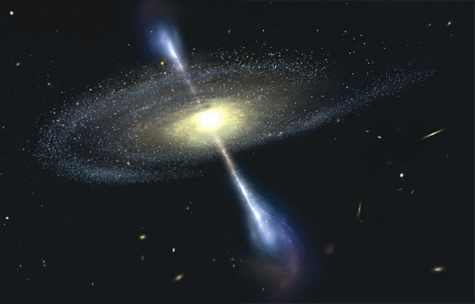 Im Drehpunkt einer Spiralgalaxie leuchtet ein greller Quasar; Plasma-Jets, heiße Gasströme aus elektrisch geladenen Teilchen, schießen zu beiden Seiten her aus. Dieses Phänomen hat Astronomen zu gewagten Thesen über die Entstehungsgeschichte herausgefordert. Heute lassen sich die Vorgänge mit einer gewal tigen Kraft im Inneren erklären