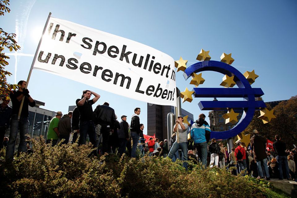 Finanzpolitik: Weniger Spekulation, mehr wahre Werte fordern auch die Anhänger der "Occupy"-Bewegung
