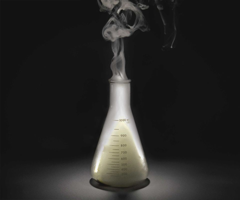 Mithilfe von Instrumenten wie diesem Erlenmeyerkolben erforschen Chemiker das Wesen der Materie