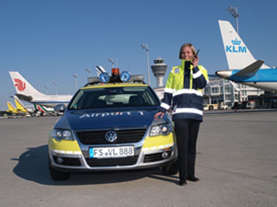 Beruf: Verkehrsleiterin: Verkehrsleiterin Susanne Küßner sorgt für einen ordentlichen Zustand auf dem Flughafen Beruf: Verkehrsleiterin: Verkehrsleiterin Susanne Küßner sorgt für einen ordentlichen Zustand auf dem Flughafen