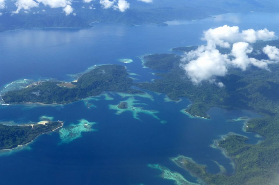 Fotogalerie zum Projekt: Die Schönheit der Raja Ampat-Inseln überwältigt, selbst beim Blick aus dem Fenster des Flugzeugs
