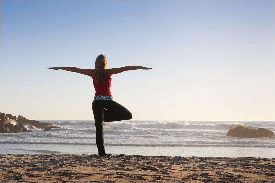 Yogareisen: Sonnengruß oder herabschauender Hund: Yoga kann anstrengend und entspannend sein Yogareisen: Sonnengruß oder herabschauender Hund: Yoga kann anstrengend und entspannend sein