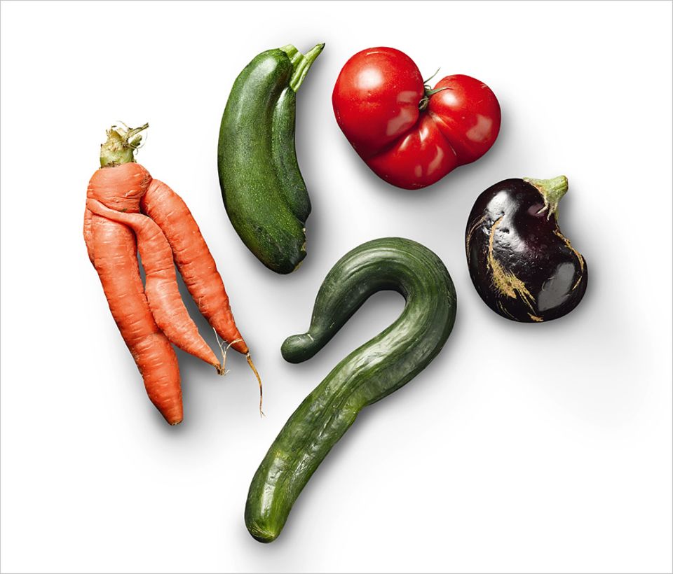 Lebensmittelverschwendung: Krumme Gurken, verwachsene Zucchini: Inhaltsstoffe und Geschmack sind dem Normgemüse ebenbürtig