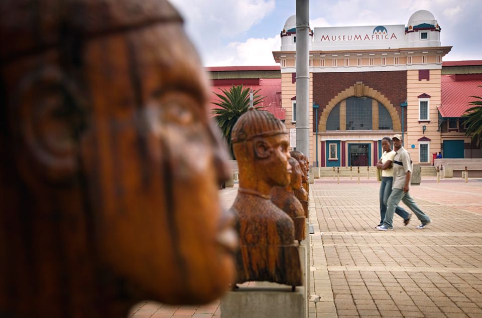Südafrika: Eintauchen in Südafrikas Geschichte: Im Museum Africa in Newtown