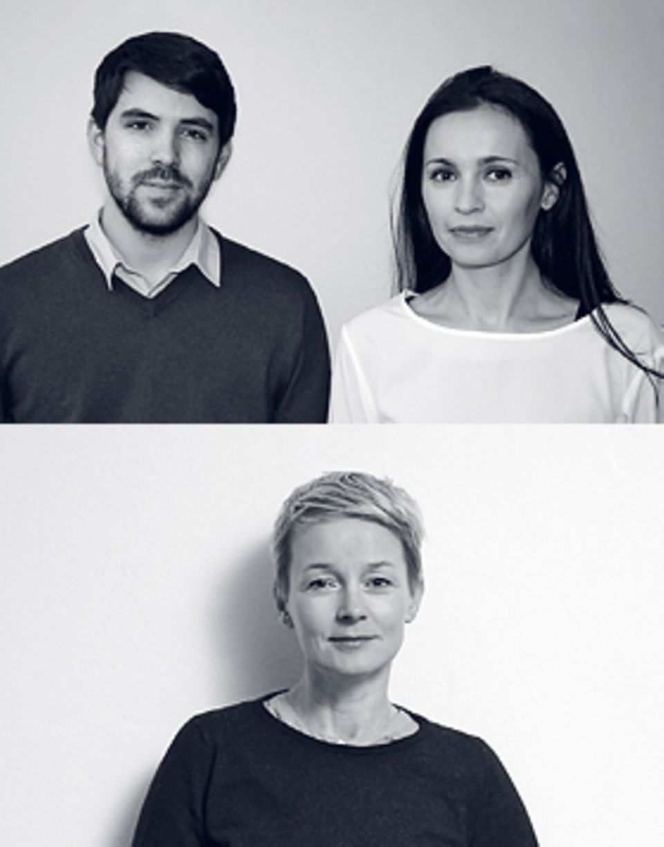 1914: Teamarbeit: Anna-Clea Skoluda; Joachim Telgenbüscher, Tatjana Lorenz (o.) 1914: Teamarbeit: Anna-Clea Skoluda; Joachim Telgenbüscher, Tatjana Lorenz (o.)