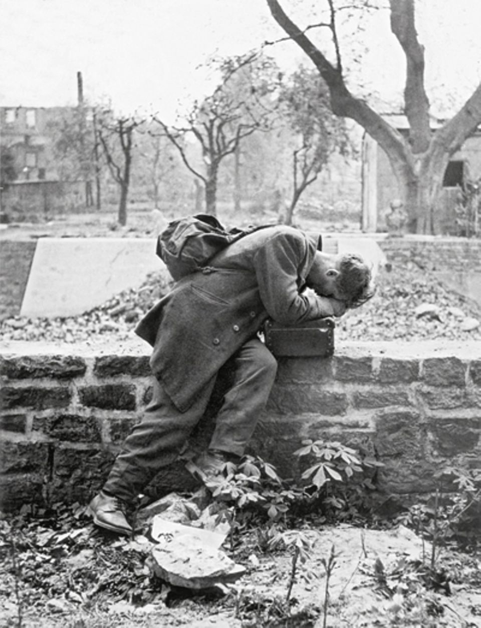 Deutschland 1945-1955: Ein Foto, das die Geschichte der Deutschen am Ende des Zweiten Weltkrieges erzählt