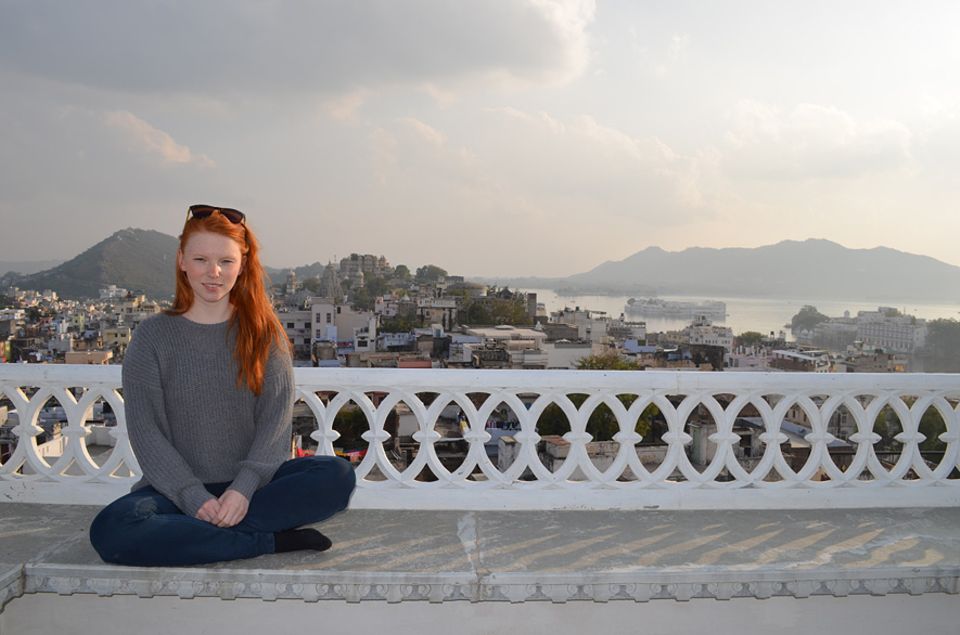 INDIEN: Nach einer Low-Budget-Reise durch Nordindien erholt sich Autorin Stella Brikey in dem nach eigenen Aussagen besten Wellness Retreat der Welt