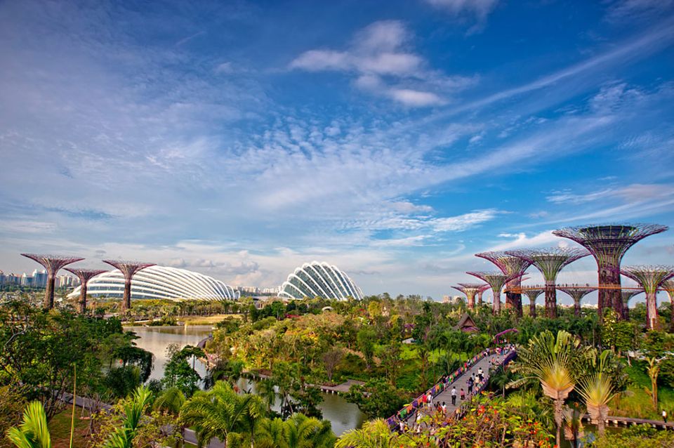 Reisetipps Singapur: "Gardens by the Bay" soll die Lebensqualität der Einwohner verbessern. Die Parkanlage ist 101 Hektar groß und wurde künstlich aufgeschüttet