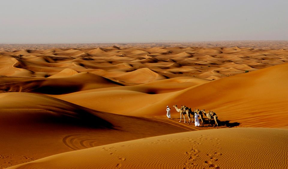 Jubiläum: Aufenthalt am Flughafen von Dubai? Dann ab zum Dinner im Sand