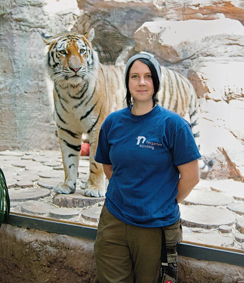 Berufe: Tierpflegerin Alexandra Hoffmann würde das Tiger-Gehege niemals betreten Berufe: Tierpflegerin Alexandra Hoffmann würde das Tiger-Gehege niemals betreten