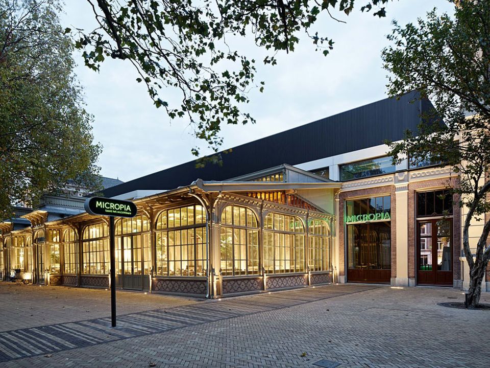 Amsterdam: Für "Micropia" wurde das historische Gebäude de Ledenlokalen erweitert Amsterdam: Für "Micropia" wurde das historische Gebäude de Ledenlokalen erweitert