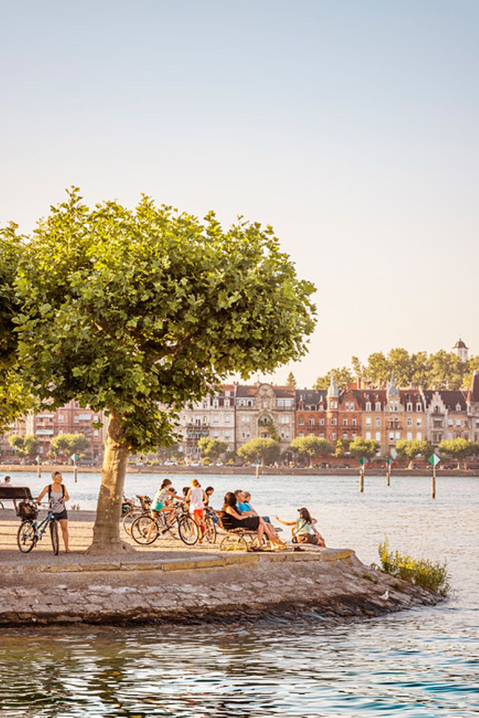 REISEZIEL: Konstanz hat Idyllen zuhauf, wie den Stadtgarten, der direkt am See endet REISEZIEL: Konstanz hat Idyllen zuhauf, wie den Stadtgarten, der direkt am See endet
