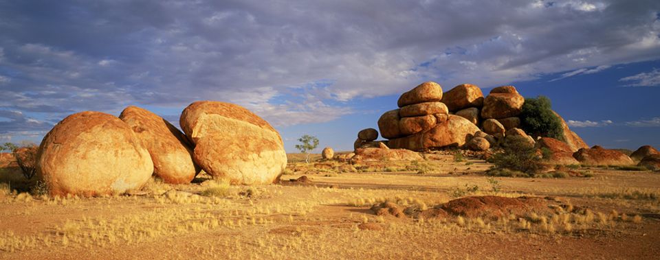 Geologie: Vom Stein zum Sein? Die Devil's Marbles im australischen Outback