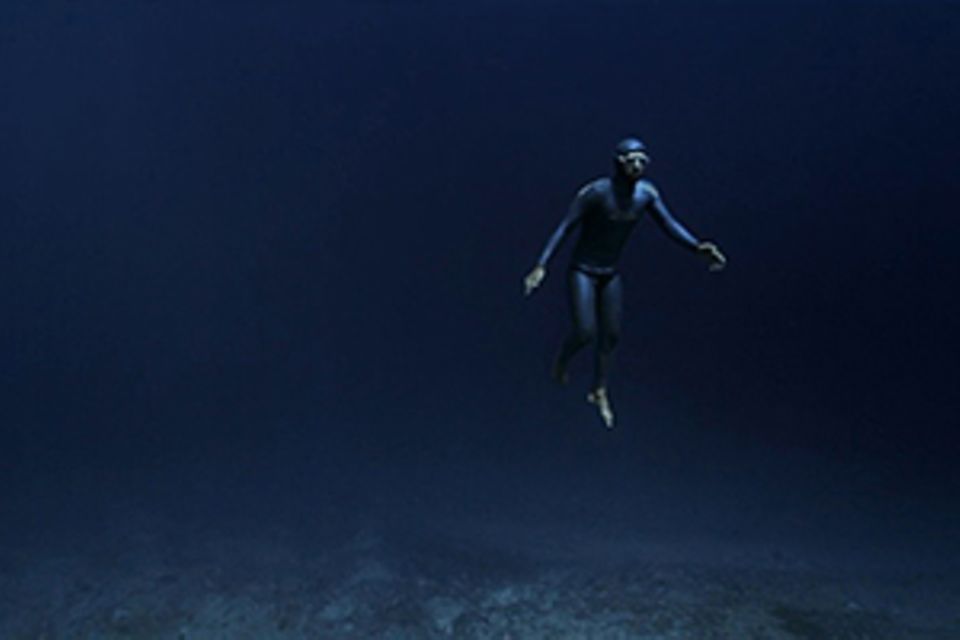 Apnoe-Taucher Guillaume Néry: Kurzfilm "Ocean Gravity": schwerelos im Meer