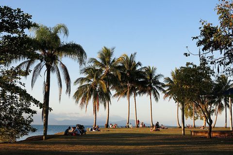 Australiens Ostküste: Meeresrauschen und Regenwald