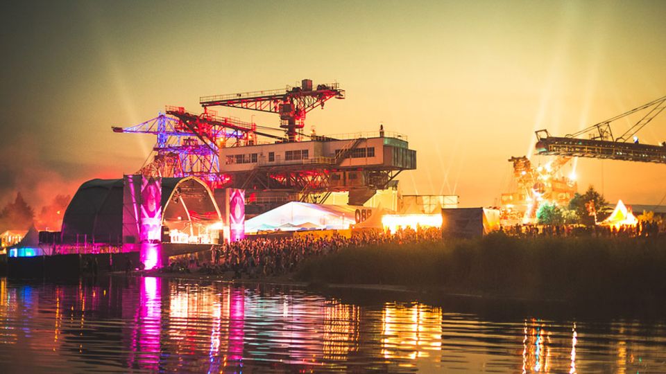 Europa: Das Melt! Festival lebt nicht nur von seinem hochkarätigen Line-up, sondern auch von seiner Kulisse Europa: Das Melt! Festival lebt nicht nur von seinem hochkarätigen Line-up, sondern auch von seiner Kulisse