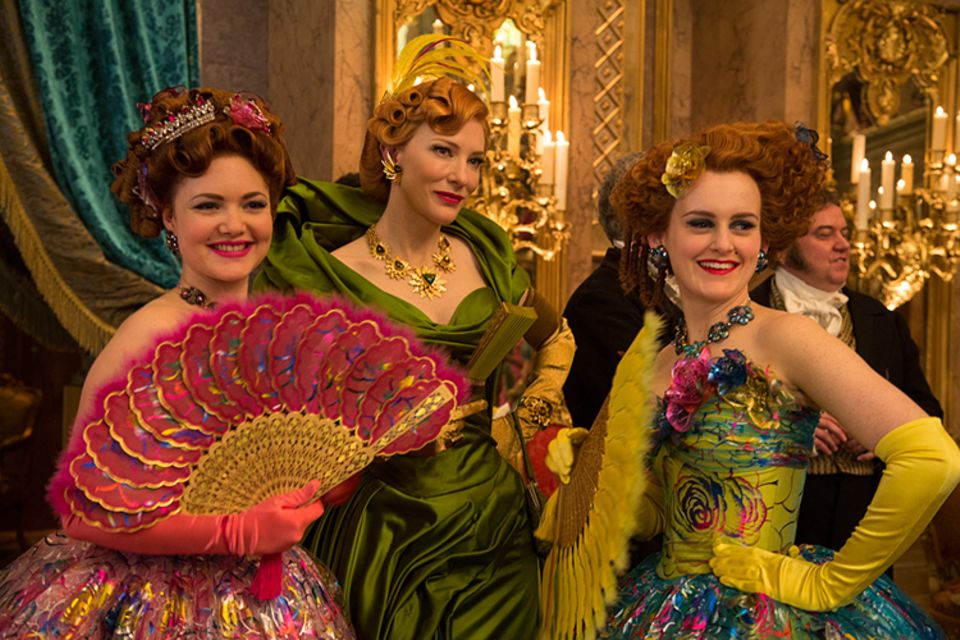 Filmtipp: Die böse Stiefmutter (M.) und ihre neidischen Töchter missgönnen Cinderella ihr Glück