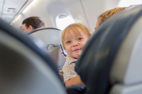 Flugreisen: Mit Baby sicher an Bord