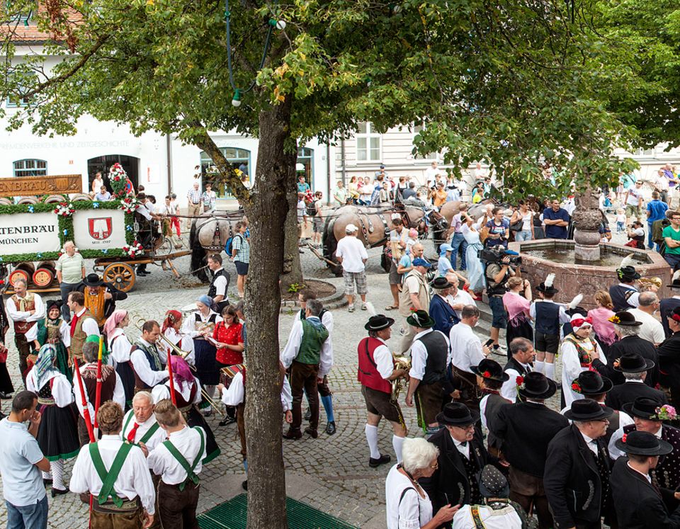 Ausflüge: Alternative zur Münchner Wiesn: Auf dem Dachauer Volksfest geht es vergleichsweise beschaulich zu Ausflüge: Alternative zur Münchner Wiesn: Auf dem Dachauer Volksfest geht es vergleichsweise beschaulich zu