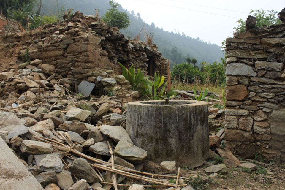 Nepal: Rund 90 Prozent der Biogasanlagen sind nach dem Erbeben noch in Takt. Lebensrettend für die Betroffenen, die sonst alles verloren haben