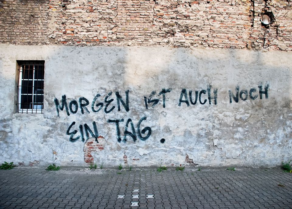 Motivation: Ich, am Abend: "Morgen, Joggen!" Ich, am Morgen: "Joggen? Morgen!" Motivation: Ich, am Abend: "Morgen, Joggen!" Ich, am Morgen: "Joggen? Morgen!"