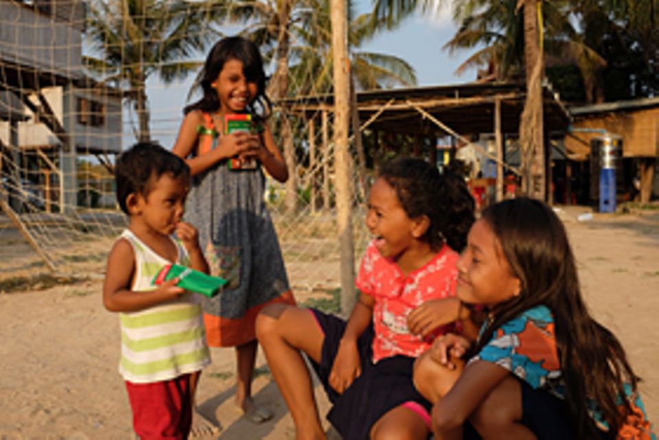 In Sithas Familie können viele ehemalige Straßenkinder zum ersten Mal wieder Kind sein, spielen und lachen und müssen sich keine Sorgen um die Zukunft machen