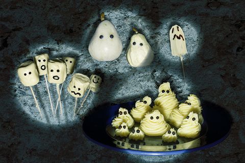 Halloween-Rezepte: Ob Marshmallow-Gespenster, Grusel-Birnen, Geister-Bananen oder Creme-Gespenster: Hier ist bestimmt für jeden Geschmack etwas dabei!