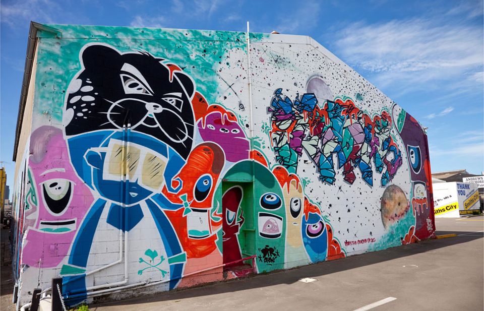Neuseeland: Nach dem Erdbeben von 2011 entstanden in Christchurch dutzende Wandmalereien von lokalen aber auch weltweit bekannten Künstlern Neuseeland: Nach dem Erdbeben von 2011 entstanden in Christchurch dutzende Wandmalereien von lokalen aber auch weltweit bekannten Künstlern