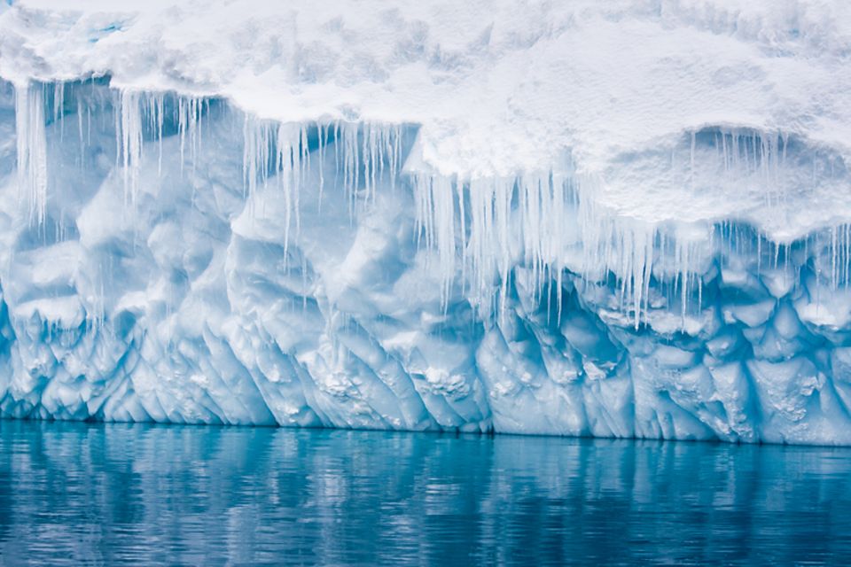 Gib mir fünf: Besonders dicke Eisschichten gibt es an den Gletschern der Antarktis Gib mir fünf: Besonders dicke Eisschichten gibt es an den Gletschern der Antarktis