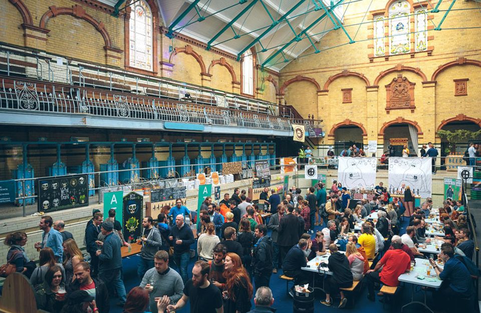 Reisetipps: Zum Beertasting in die alte Badeanstalt: Volles Haus bei The Independent Manchester Beer Convention Reisetipps: Zum Beertasting in die alte Badeanstalt: Volles Haus bei The Independent Manchester Beer Convention