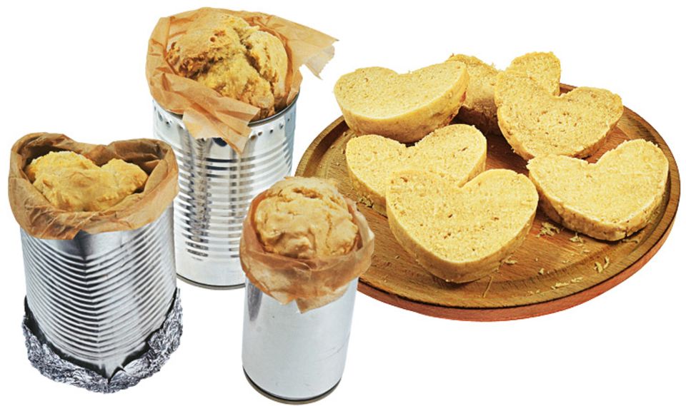 Liebe: Upcycling zum Valentinstag: Brot in Herzform - aus alten Konservendosen