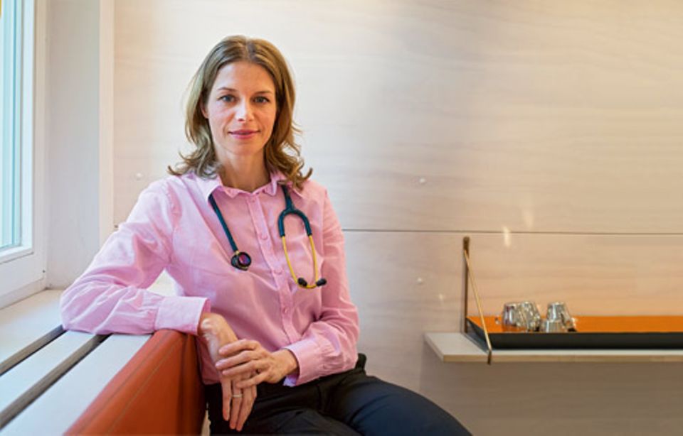 Gesundheit: Dr. Grit Euler, Jahrgang 1976, praktiziert in Berlin als Fachärztin für Kinder- und Jugendmedizin und ist selbst Mutter von zwei Kindern Gesundheit: Dr. Grit Euler, Jahrgang 1976, praktiziert in Berlin als Fachärztin für Kinder- und Jugendmedizin und ist selbst Mutter von zwei Kindern