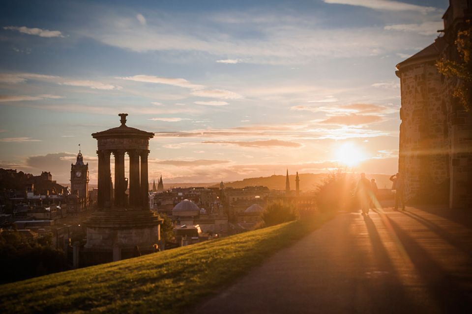 Reisetipps Schottland: Toller Blick auf die Stadt und Zugang zu bedeutenden Monumenten: der Calton Hill liefert beides Reisetipps Schottland: Toller Blick auf die Stadt und Zugang zu bedeutenden Monumenten: der Calton Hill liefert beides