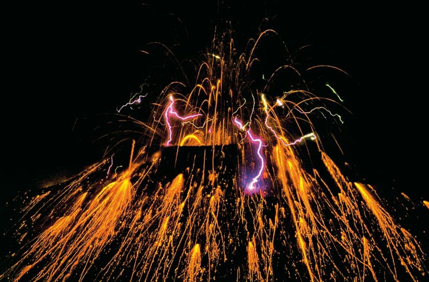 Fotogalerie: Feuer, Lava, Asche - Bild 12 Fotogalerie: Feuer, Lava, Asche - Bild 12